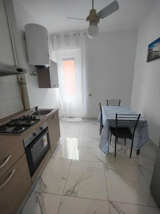 Apartment Bilocale Ristrutturato Milan